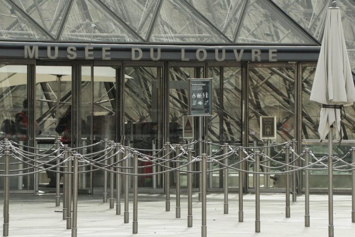 museu-do-louvre-franca.jpg